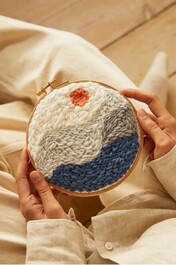 PN001K Mindful Making - Kit punch needle - R?verie en montagne