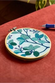 PN012K Kit punch needle balade dans la jungle par Nathalie Weinzaepflen