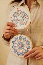 TB168 Mindful Making - Duo Kit broderie - Fleurs du Levant