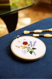TB219 Somptueuses fleurs ?t? Kit broderie
