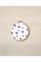 TB223 Petites fleurs bleues Kit broderie-1
