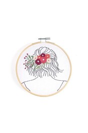 TB232 kit broderie coiffure florale-1